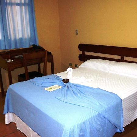 Hotel Los Arcos Estelí Kamer foto